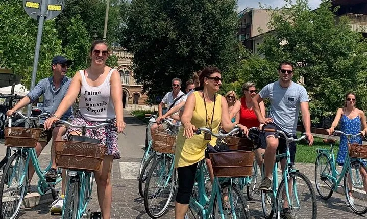 Highlights and hidden gems Verona Bike Tour