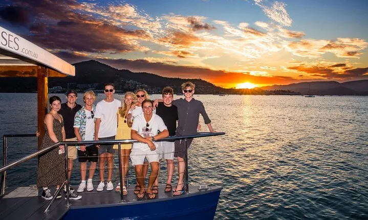 Sundowner Sunset Cruise Airlie Beach