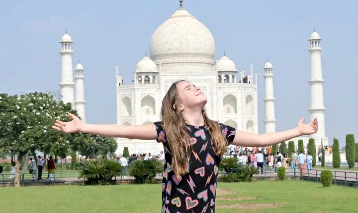 Taj Mahal, Agra Fort & Baby Taj tour from Delhi by Car with Meal