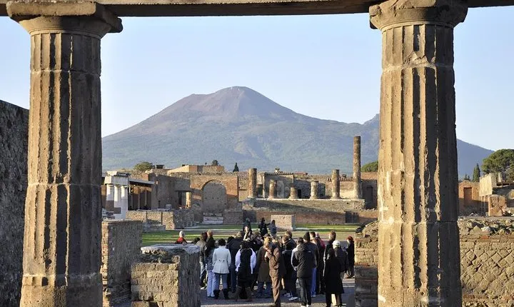 Pompeii Private Tour from Naples Cruise, Port or Hotel Pick Up