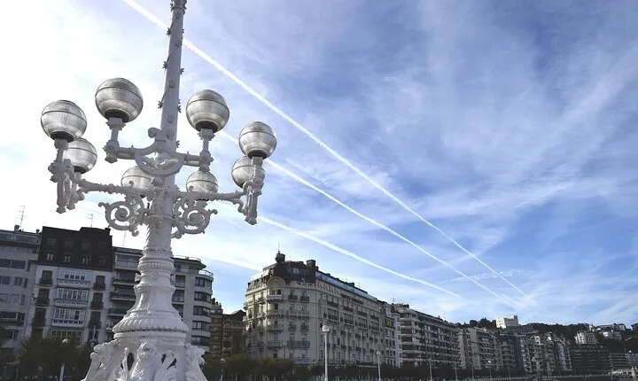 Surprise Walk of San Sebastian with a Local