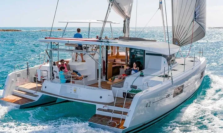 Santorini Luxury Private Cruise with Hotel & Cruise Port Pickup
