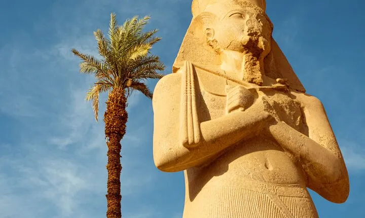 Full Day Private Historical Tour of Hurghada to Luxor