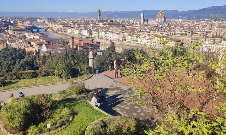 Private Electric Golf Cart Tour of Florence's Scenic Hills
