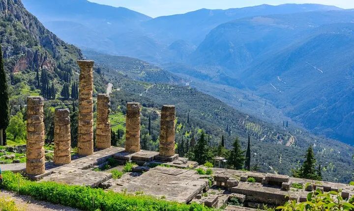Delphi, Spanish guided one day tour