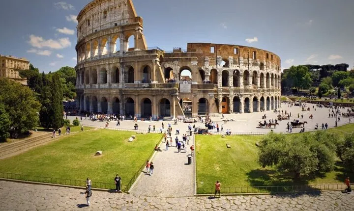 Express Colosseum Tour: Discover Rome's Iconic Landmark