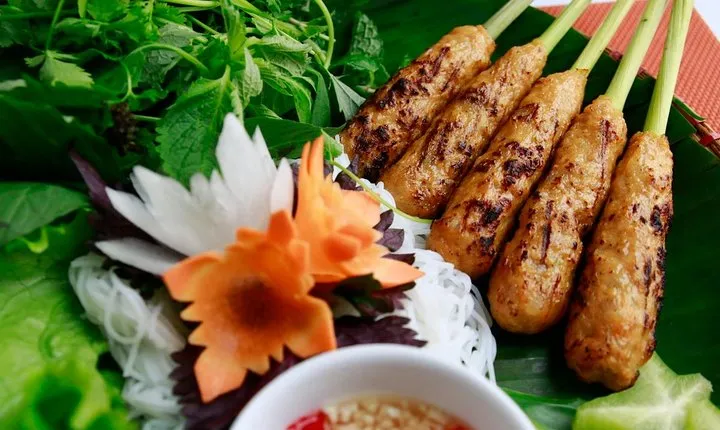 Hue Street Food Tour by Cyclo