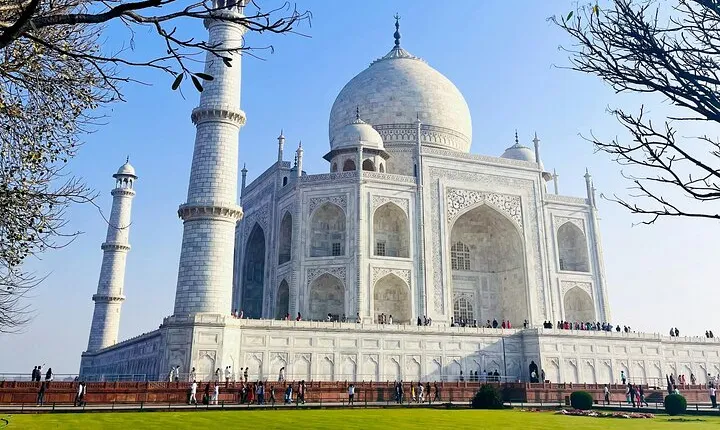 Day Trip to The Taj Mahal at Sunrise, Agra and Jaipur from Delhi