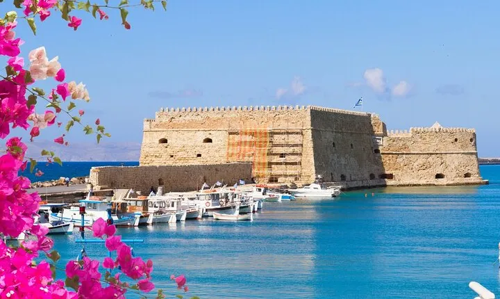 Knossos Palace & Historical Heraklion City Tour, with Old Market