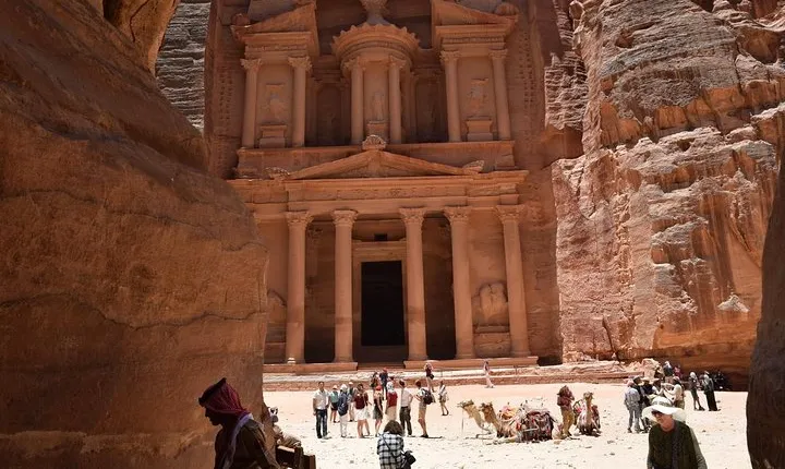 Private Petra and Little Petra Round-Trip Transfers from Amman