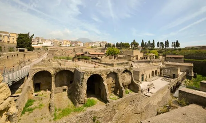 Tour of Herculaneum Must-See Sites with Skip the Line Tickets & Exclusive Guide