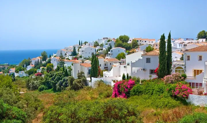 Frigiliana and Nerja Tour Direct from Malaga