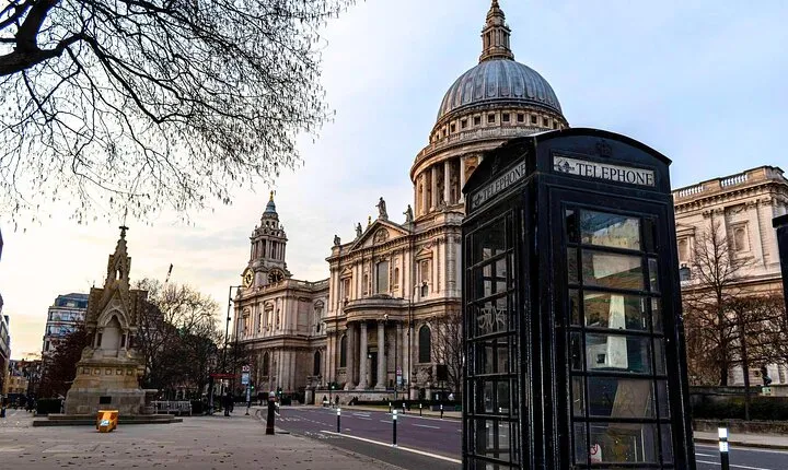 Half Day London Sightseeing with a Local