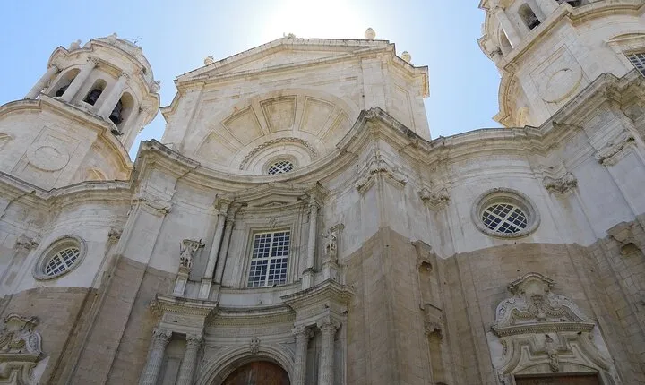 Private Historic Walking Tour in Cadiz