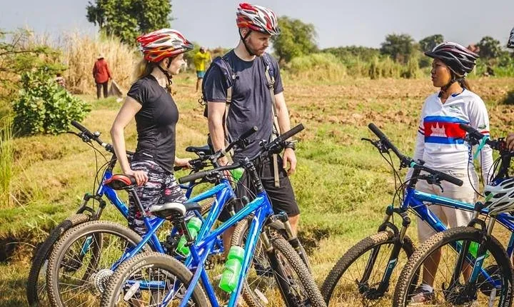 5-Hour Biking Tour in Mekong Island
