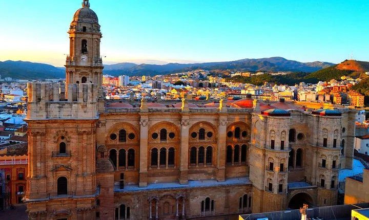 Private 4-hour City Tour of Malaga