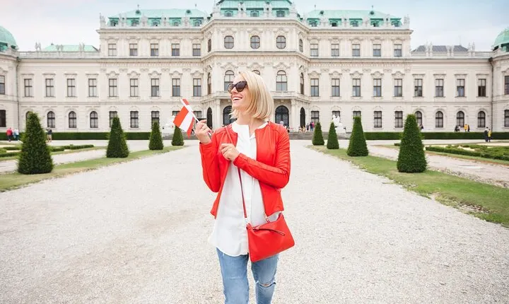 Skip-the-line Upper Belvedere Tickets and Guided Tour Vienna