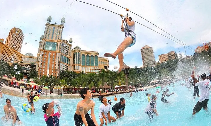 Full-Day Sunway lagoon Theme Park Tour
