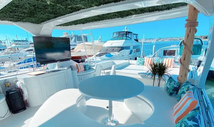 Half-Day Private 62ft Island Boat Tour of San Diego Bay