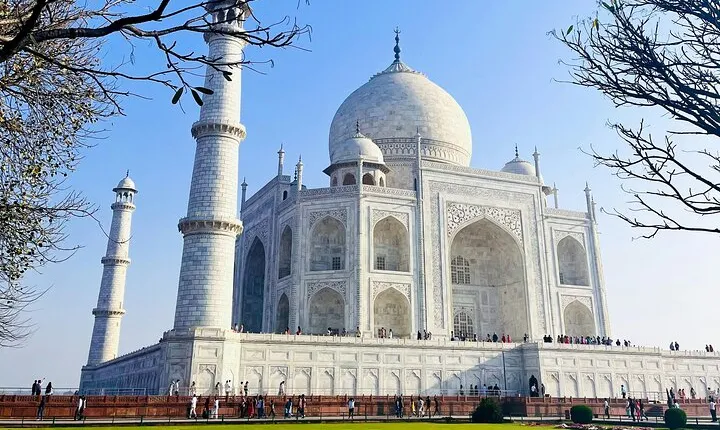 1-Day Trip to Agra visit: Taj Mahal, Agra Fort & Mehtab Bagh from Delhi