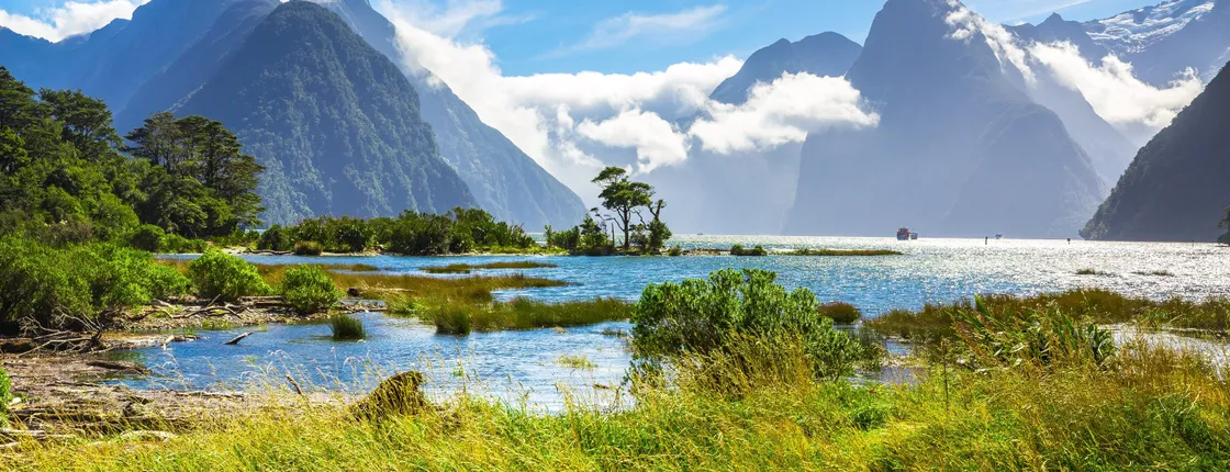Milford Sound cruise from Queenstown and Te Anau