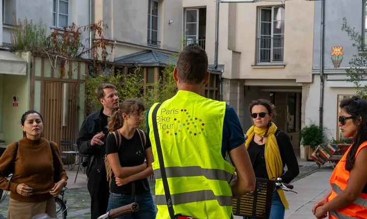 Paris Guided Bike Tour – Le Marais and Île de la Cité Hidden Gems