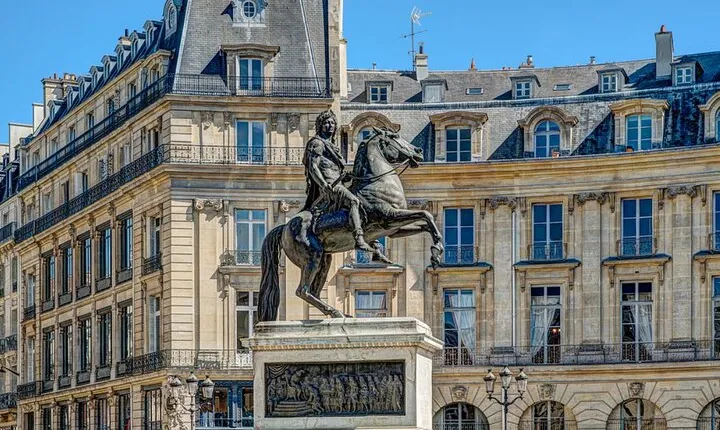 Paris, je t’aime Movie Locations Private Tour in Paris
