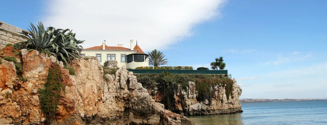 Small Group Tour through Sintra, Cabo da Roca and Cascais