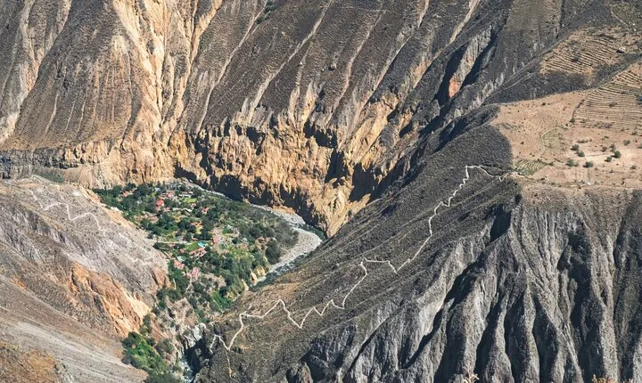 2 Day Colca Canyon Trek With Pick up and Drop off