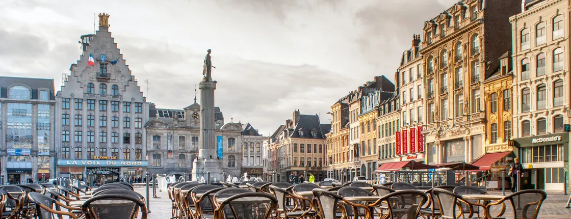 Self guided tour with interactive city game of Lille