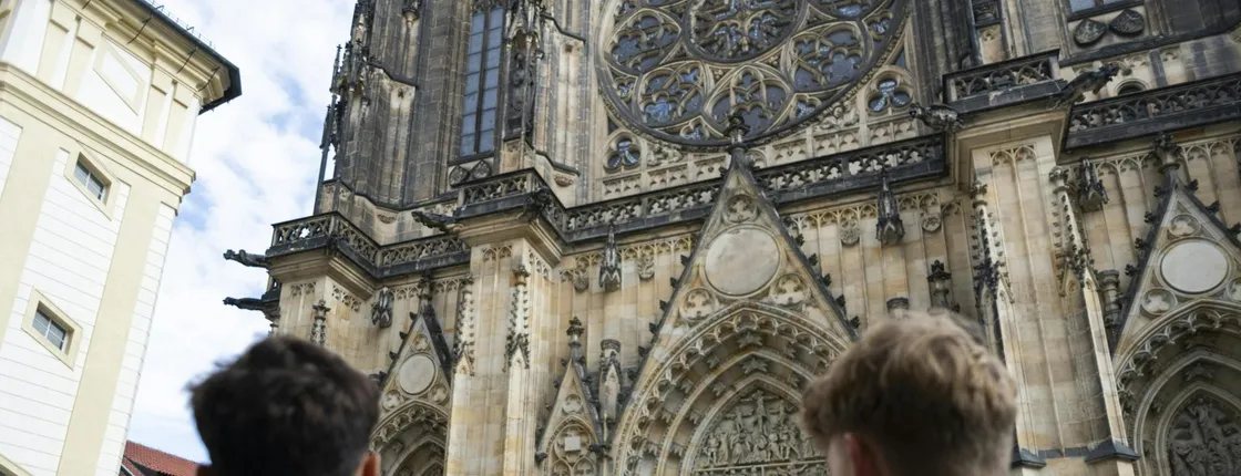 Best of Prague by foot and bus with river cruise and Prague Castle