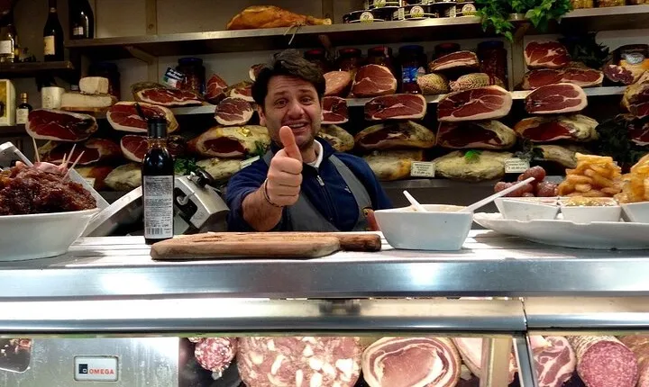 Florence sunset food and Wine tasting walking tour