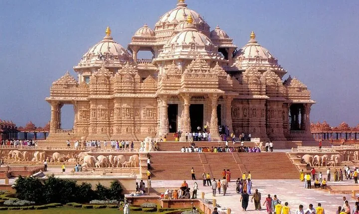 Delhi Akshardham Tour on Private Basis with All shows
