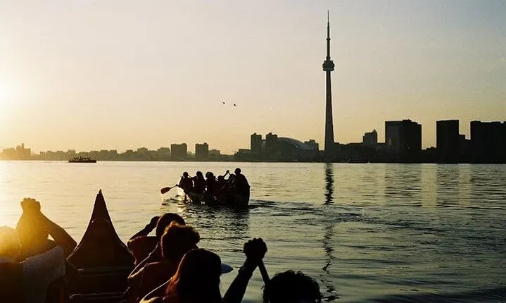 Sunset Canoe Tour of the Toronto Islands