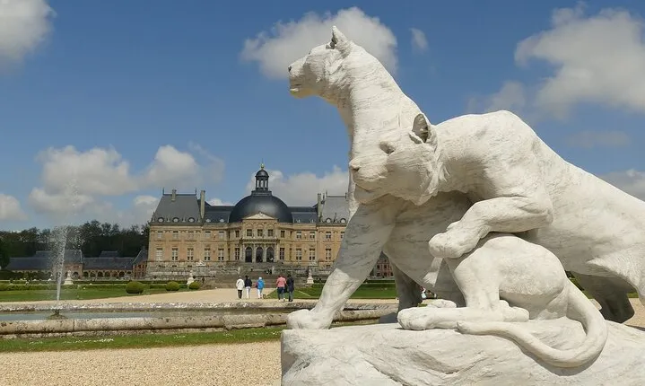 Private Day Trip: Vaux-le-Vicomte from Paris with Transfer