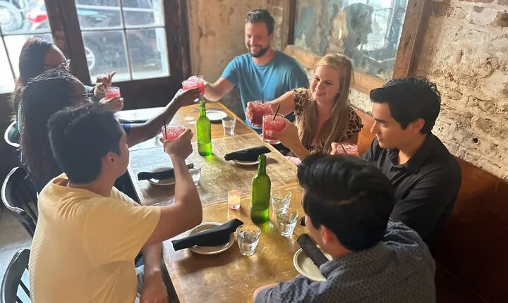 French Quarter Small-Group Cocktail and Foodie Crawl