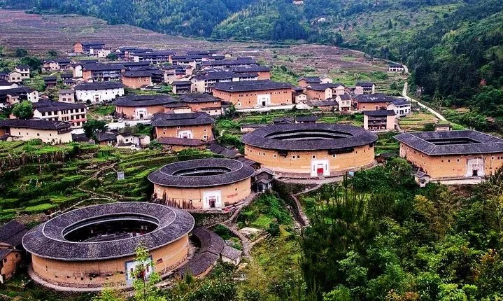  Private Transfer Service between Xiamen City and Yongding Hakka Tulou 