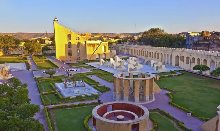 Guided Same Day Jaipur City Tour From New Delhi With Lunch & Tickets