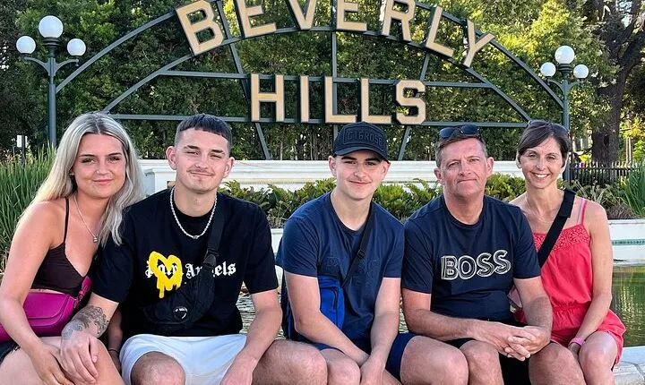 90-Minute Beverly Hills and Melrose AI-Powered Driving Tour