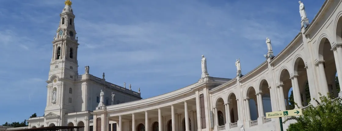 Fátima, Batalha, Nazaré and Óbidos tour