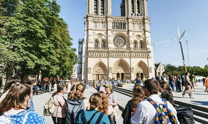 Paris: Notre-Dame Cathedral Guided Tour with Entrance