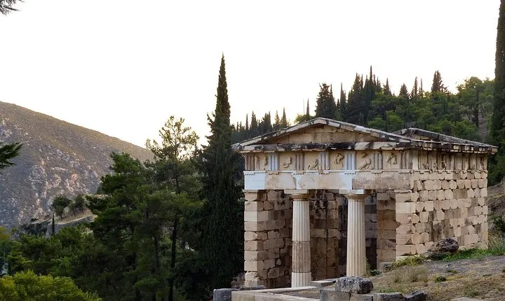 Dream Ancient Olympia and Delphi 2 Day Tour