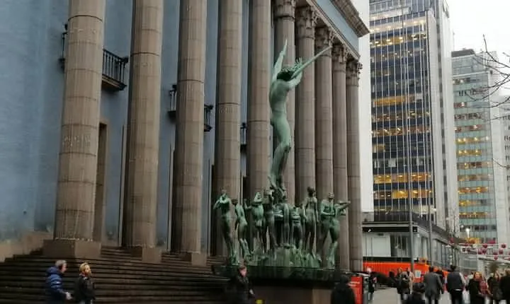 Stockholm: Modern City and Old Town, a Small Group Walking Tour