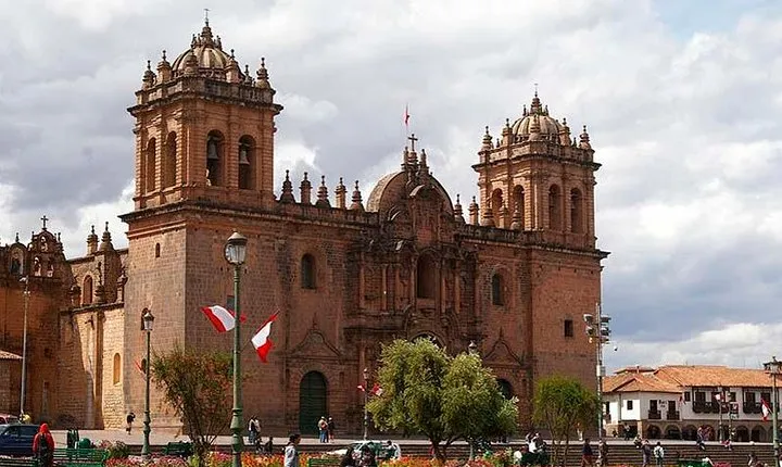 Cusco City tour with entraces