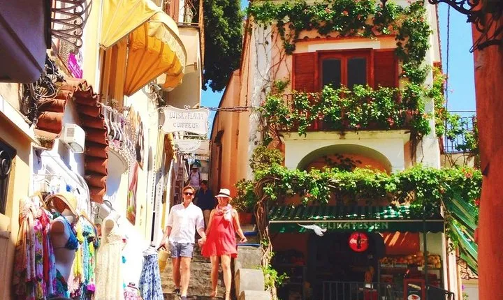Amalfi, Positano & Ravello small group tour from Sorrento with lunch
