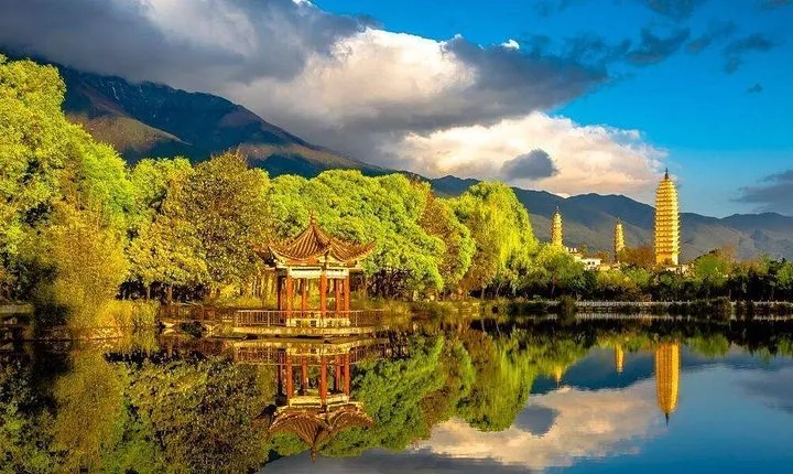 Kunming Private 2-Day Bullet Train Trip to Dali and Lijiang
