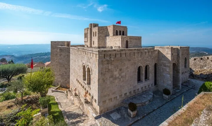 Walking Tour For Romantics Around Kruja
