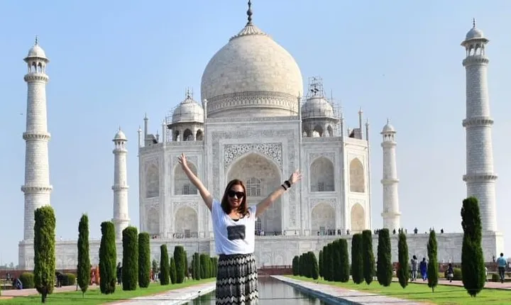 Agra Taj Mahal Tour with lunch