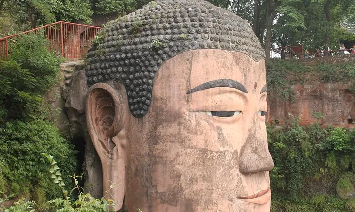 1-Day Leshan Giant Buddha Private Tour with the Lunch from Chengdu