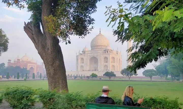 Taj Mahal Tour During Sunrise
